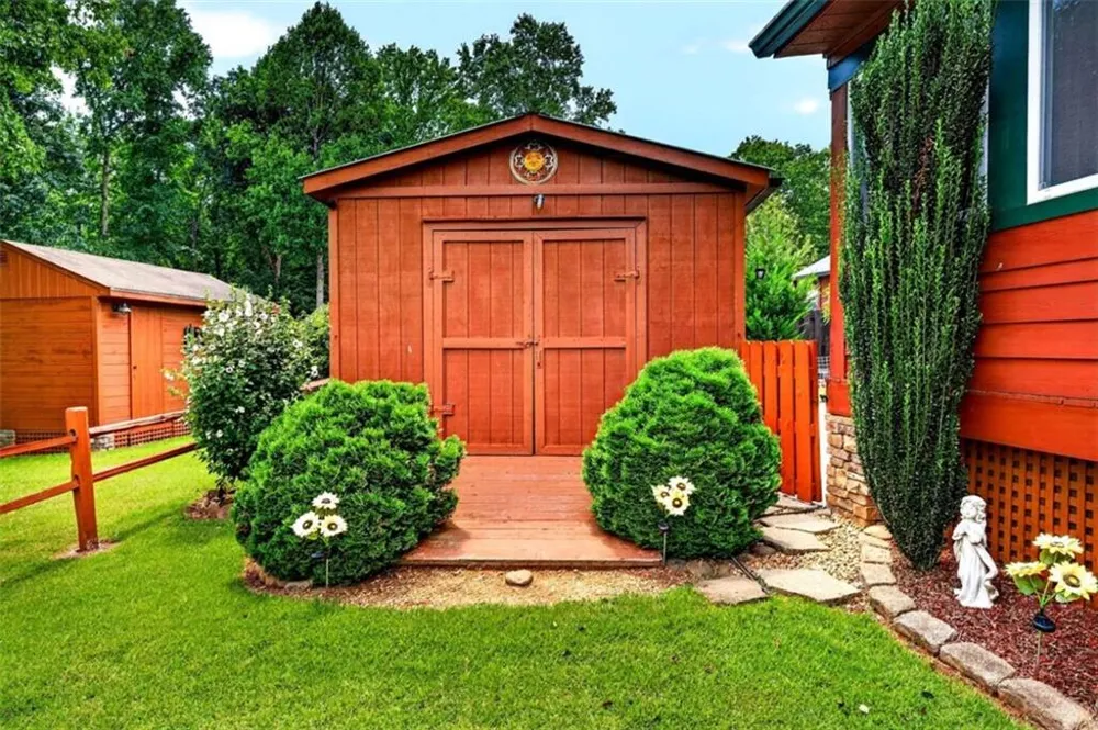 19 Wapiti Lane Cleveland, GA 30528