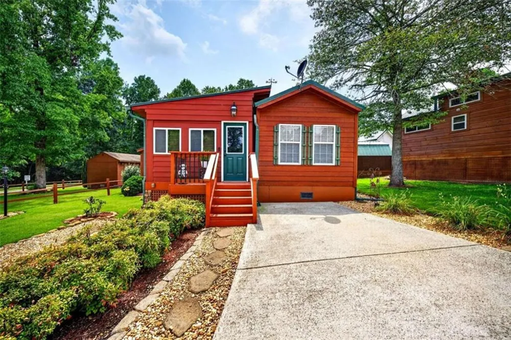 19 Wapiti Lane Cleveland, GA 30528