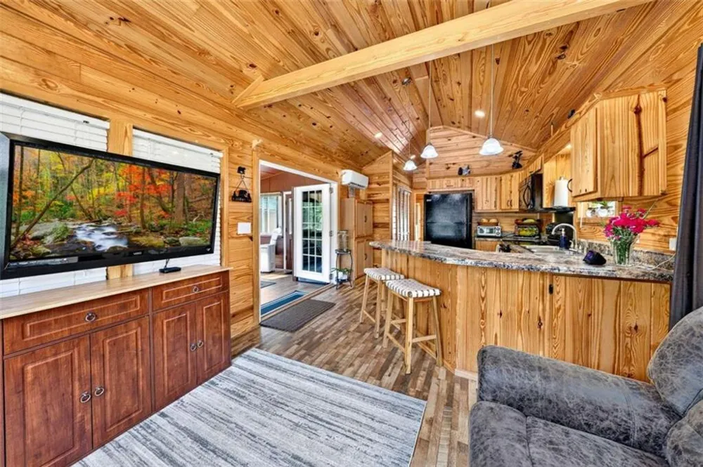 19 Wapiti Lane Cleveland, GA 30528