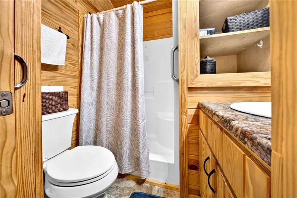 19 Wapiti Lane Cleveland, GA 30528