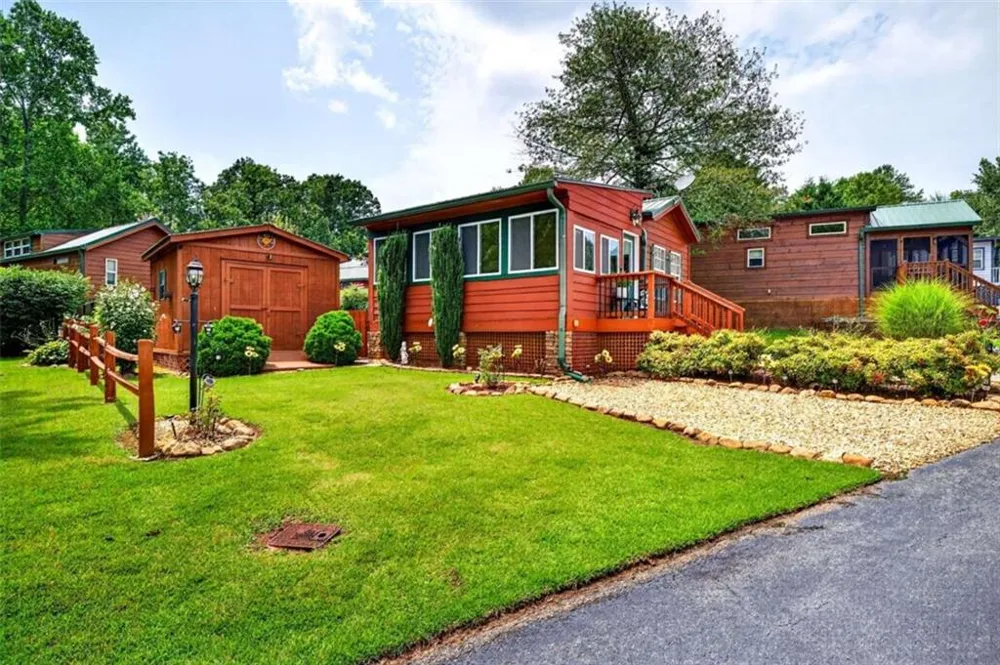 19 Wapiti Lane Cleveland, GA 30528
