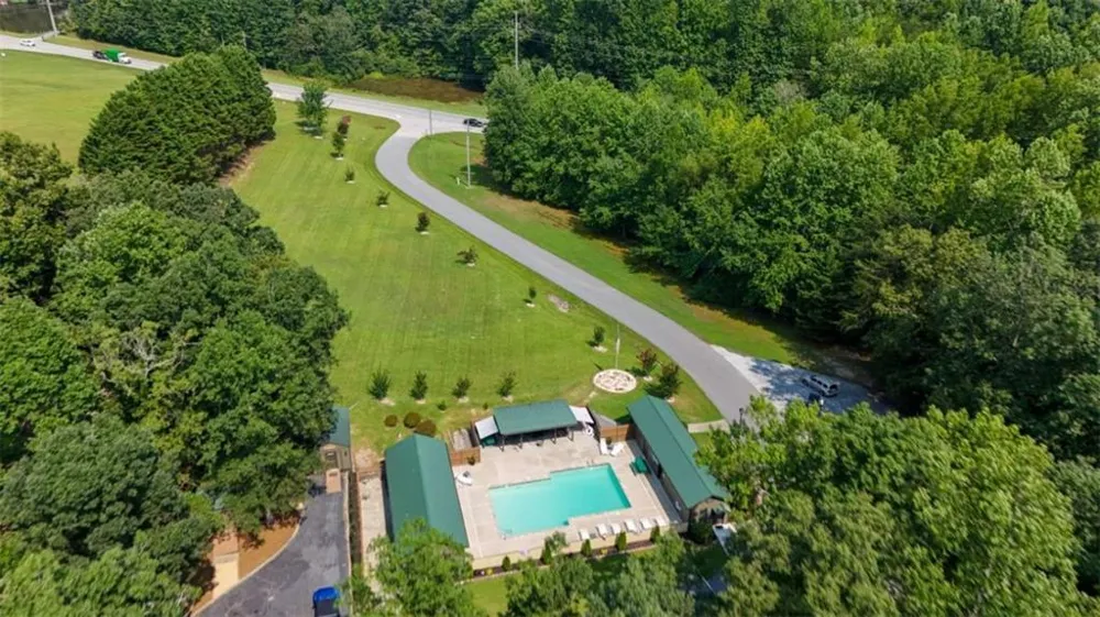 19 Wapiti Lane Cleveland, GA 30528