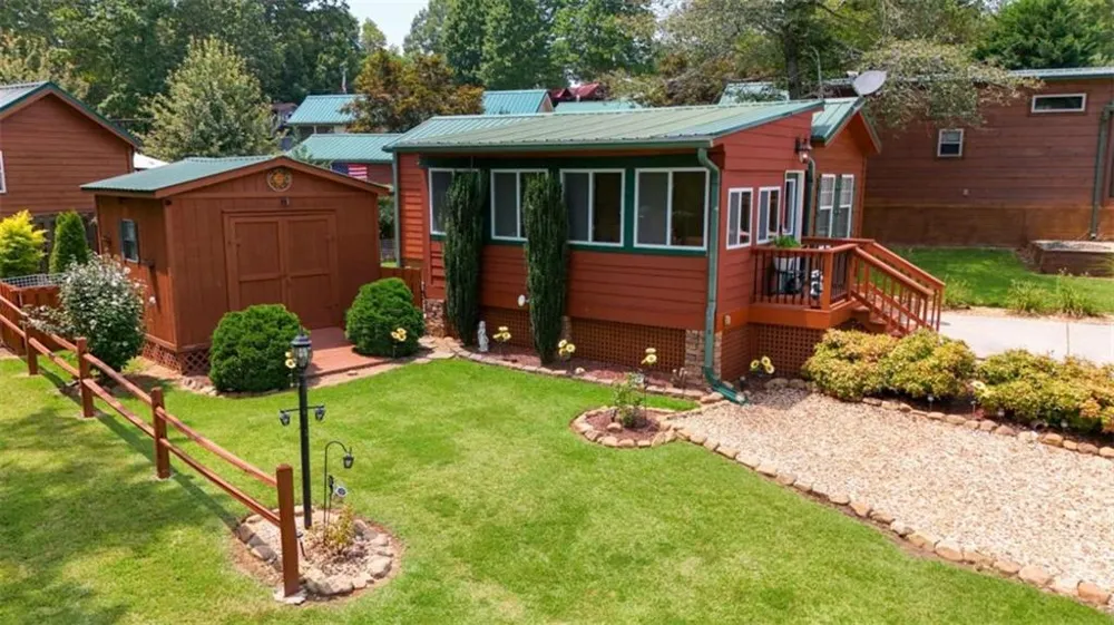 19 Wapiti Lane Cleveland, GA 30528