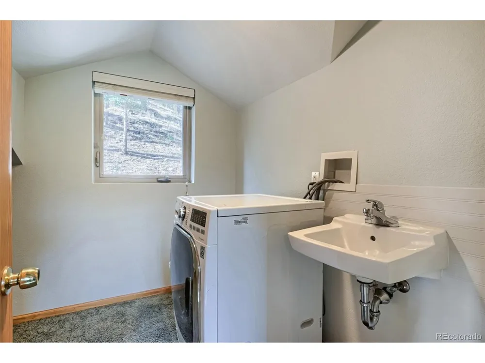 9899 Overlook Road Sedalia, CO 80135