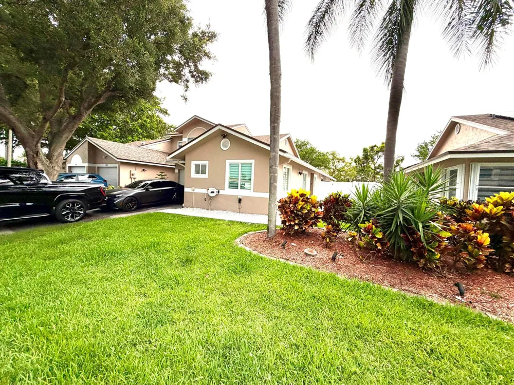 4929 W Lakes Drive Deerfield Beach, FL 33442