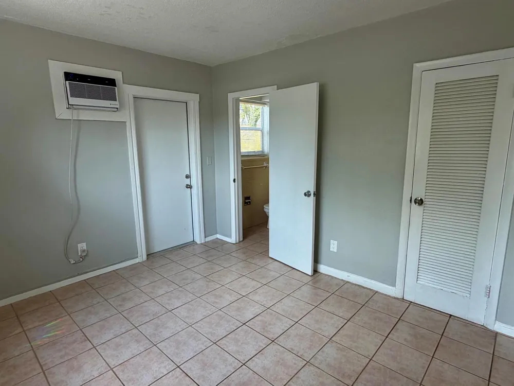 3041 NE 20TH TERRACE #4 Fort Lauderdale, FL 33306