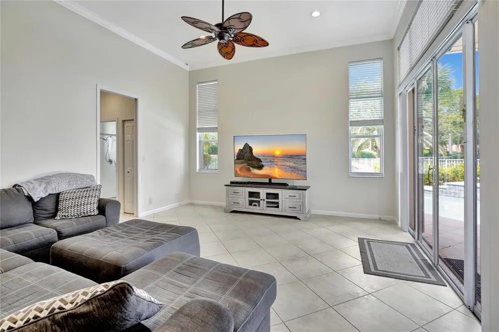 4070 Sanderling Lane Weston, FL 33331