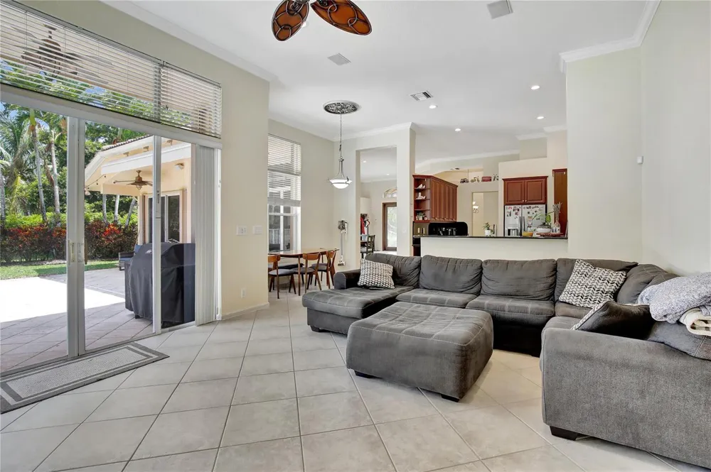 4070 Sanderling Lane Weston, FL 33331