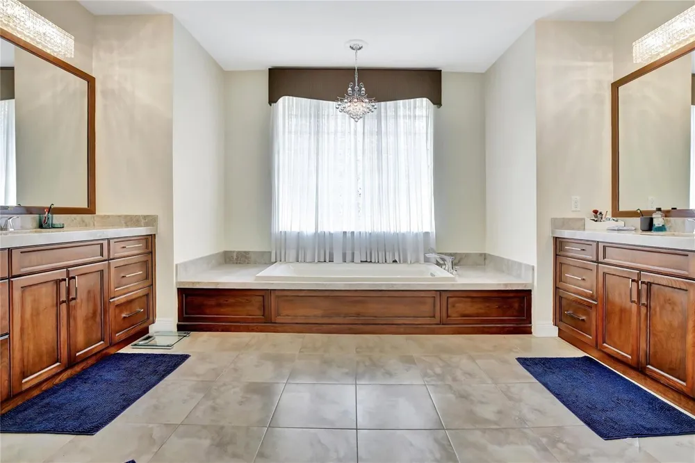 4070 Sanderling Lane Weston, FL 33331