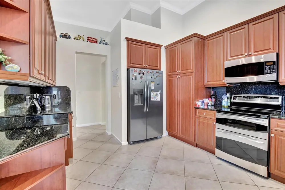 4070 Sanderling Lane Weston, FL 33331