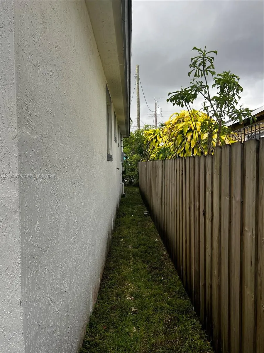 6301 NW 1st Pl Miami, FL 33150