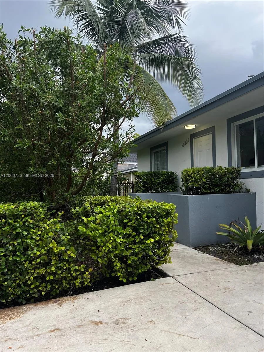 6301 NW 1st Pl Miami, FL 33150