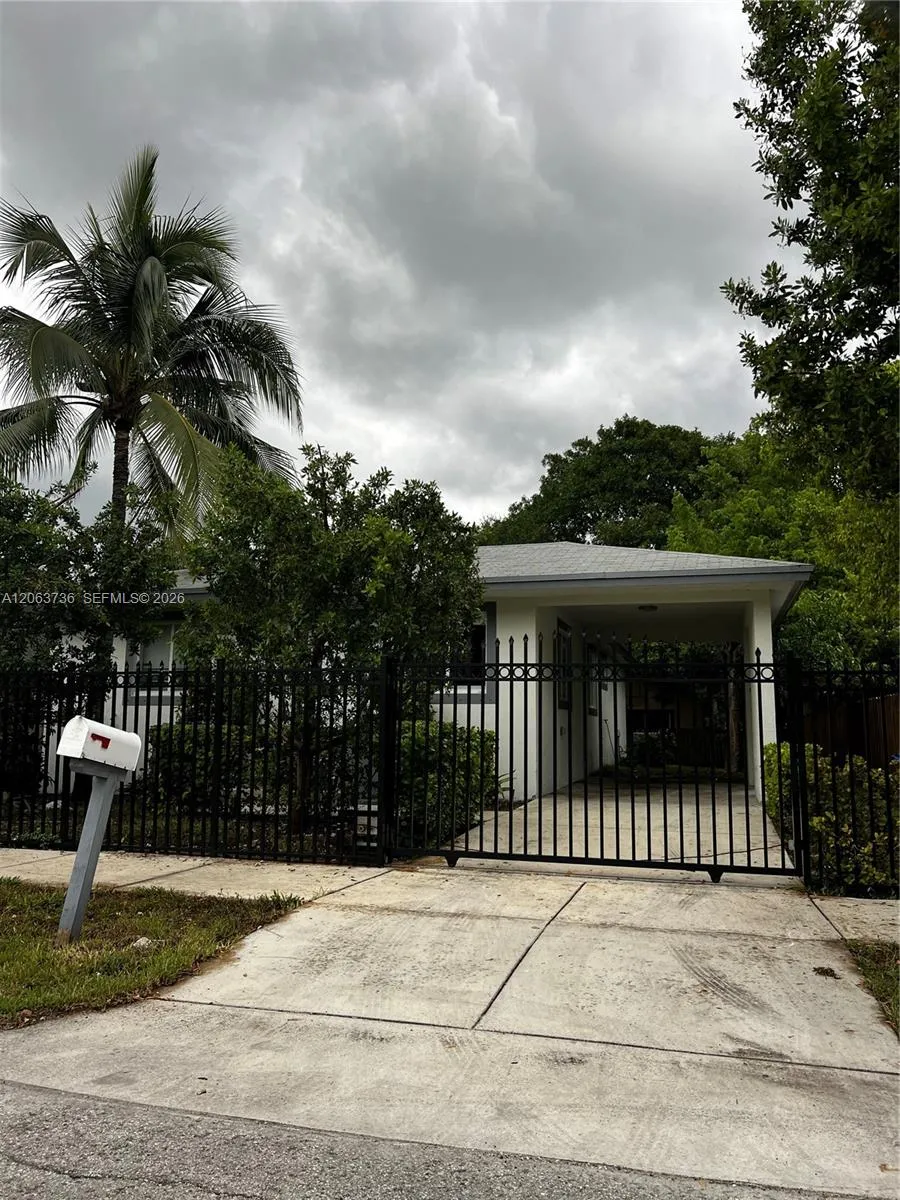 6301 NW 1st Pl Miami, FL 33150