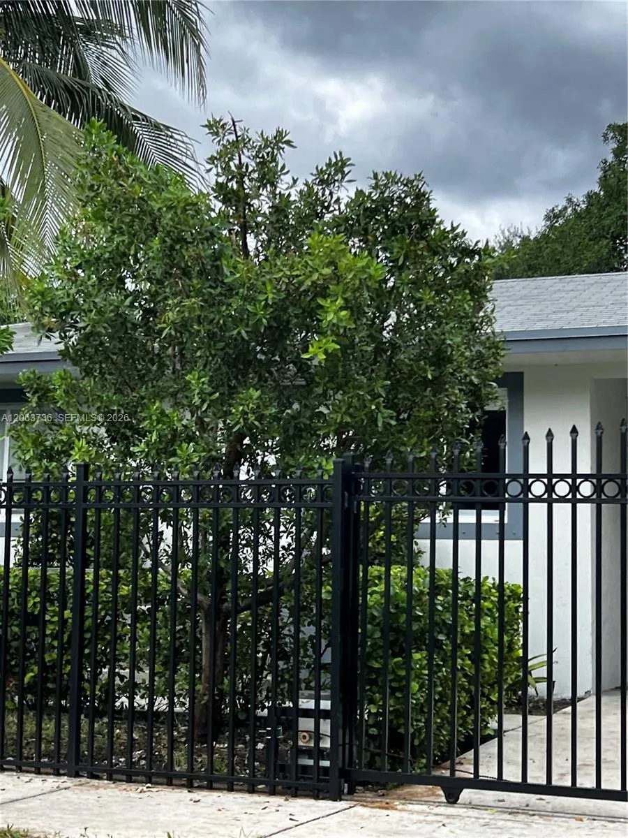 6301 NW 1st Pl Miami, FL 33150