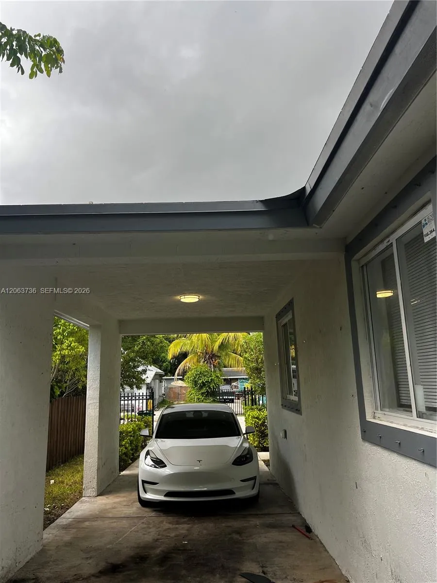 6301 NW 1st Pl Miami, FL 33150