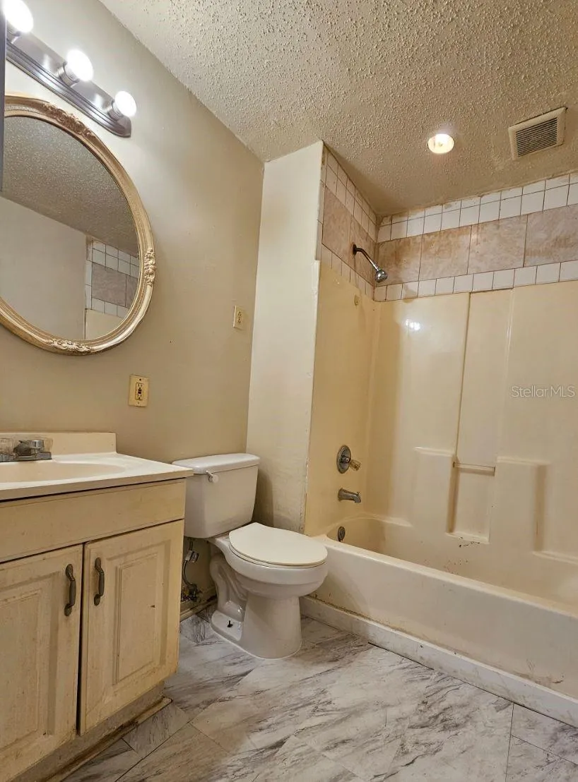 1504 E 99TH AVENUE #C Tampa, FL 33612