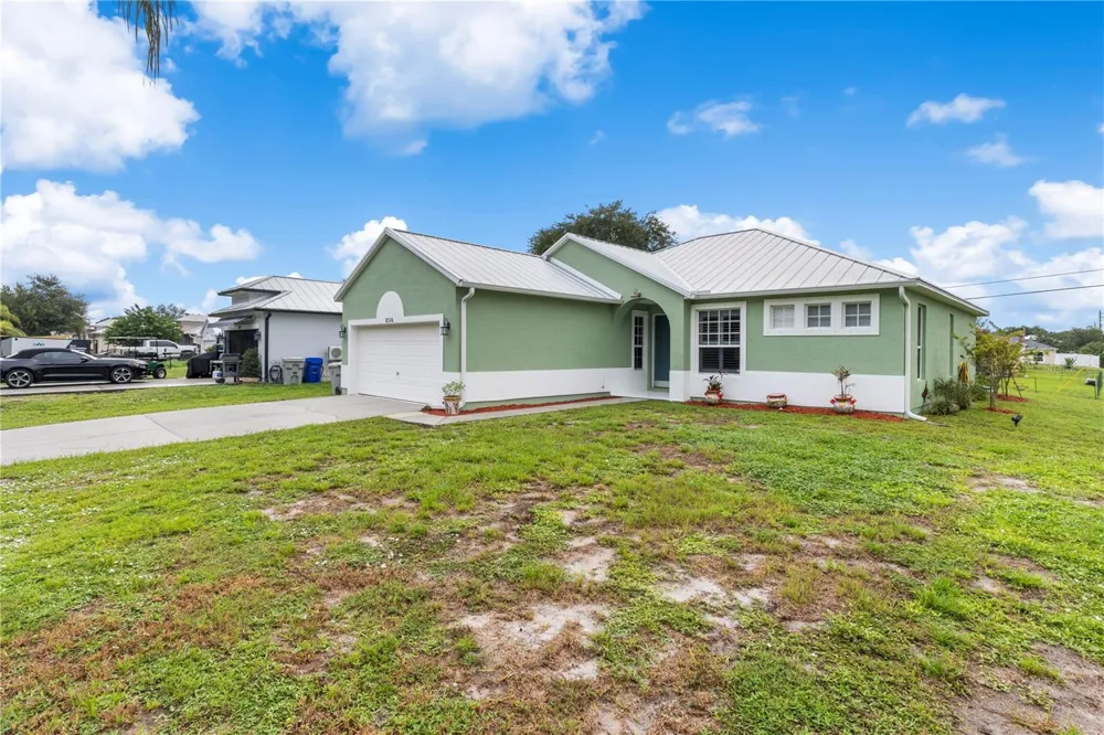 8316 106TH AVENUE Vero Beach, FL 32967