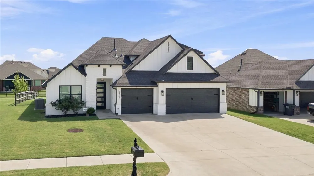 19025 E Ridgeline Road Catoosa, OK 74015