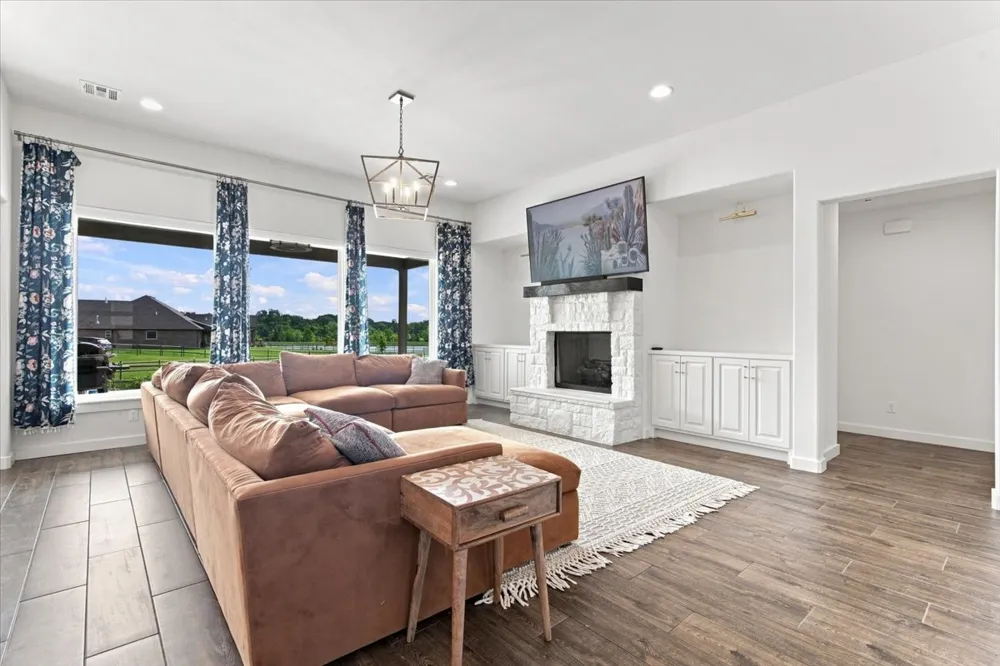 19025 E Ridgeline Road Catoosa, OK 74015