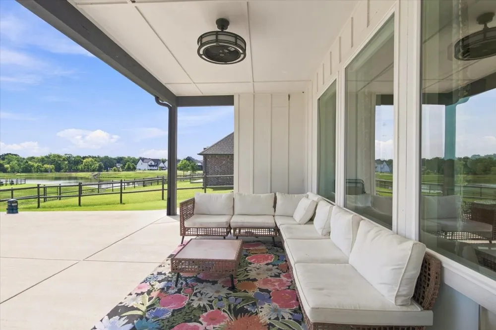 19025 E Ridgeline Road Catoosa, OK 74015
