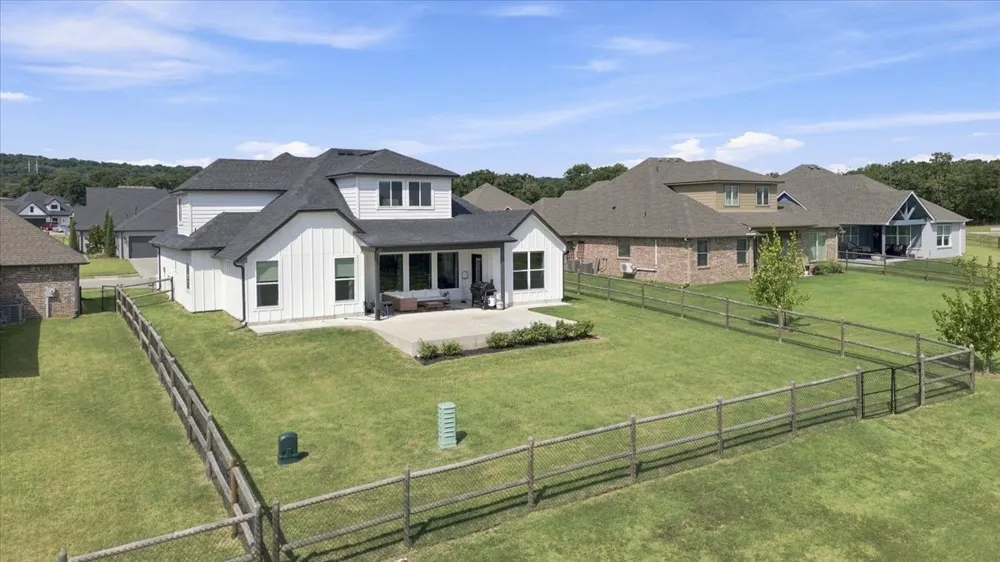 19025 E Ridgeline Road Catoosa, OK 74015