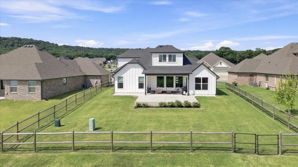 19025 E Ridgeline Road Catoosa, OK 74015
