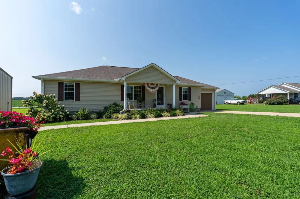 97 Brace Loop Summertown, TN 38483