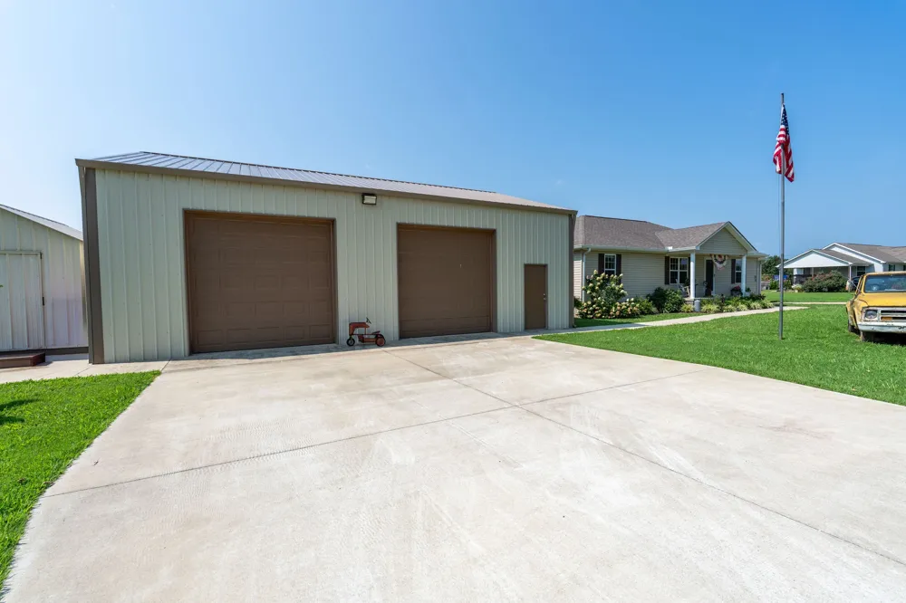 97 Brace Loop Summertown, TN 38483