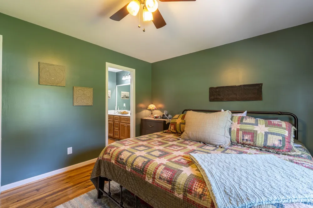 97 Brace Loop Summertown, TN 38483