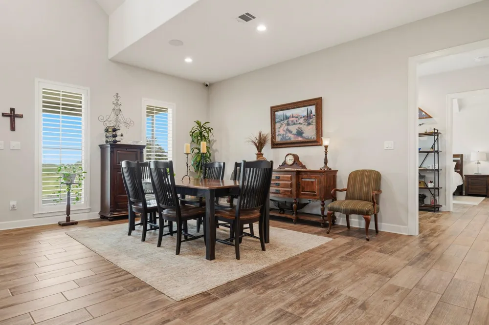 12030 County Line Road Wallis, TX 77485
