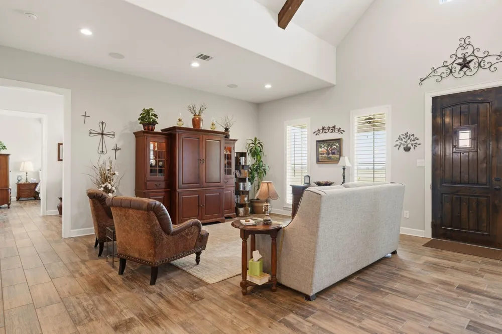 12030 County Line Road Wallis, TX 77485
