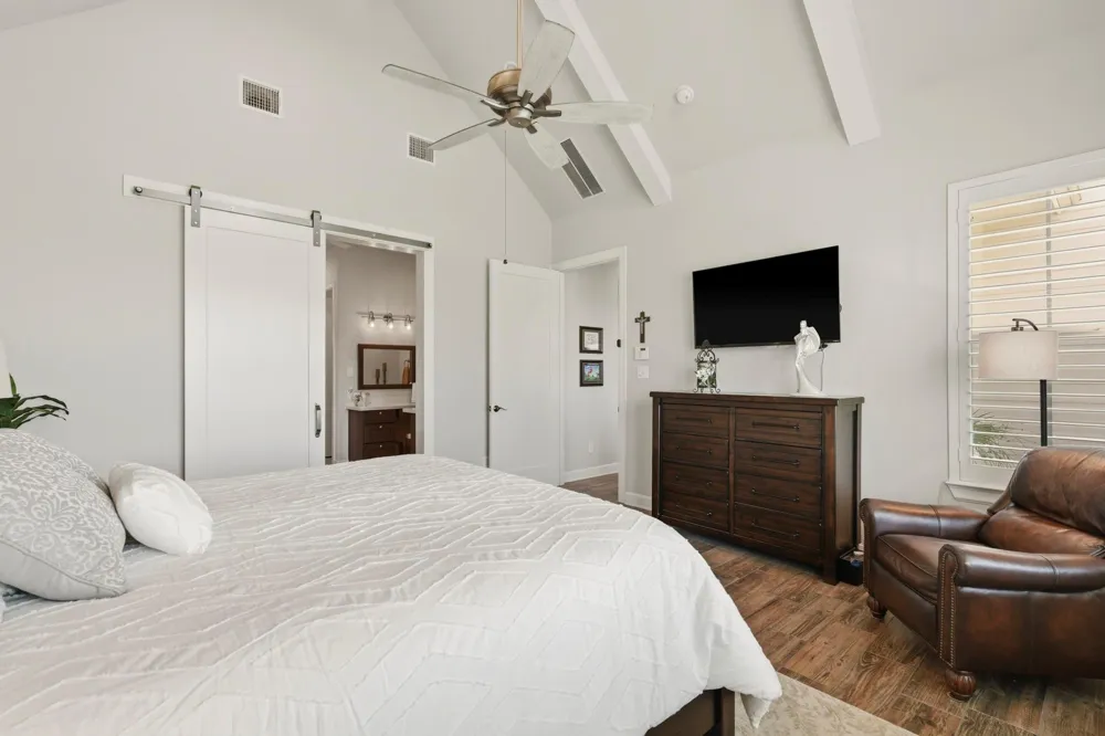 12030 County Line Road Wallis, TX 77485