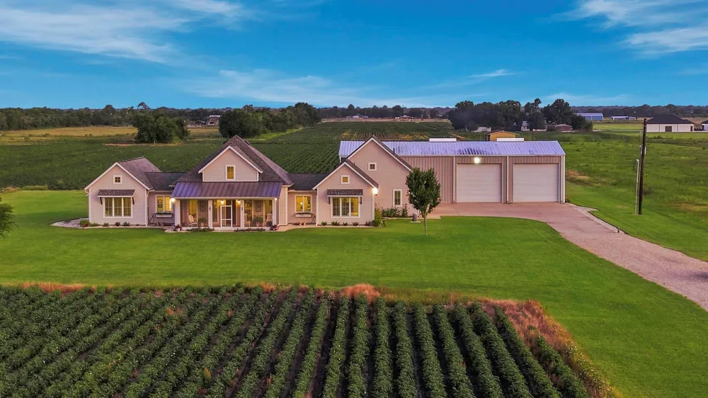 12030 County Line Road Wallis, TX 77485