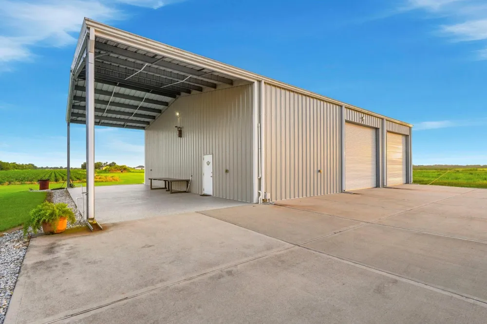 12030 County Line Road Wallis, TX 77485