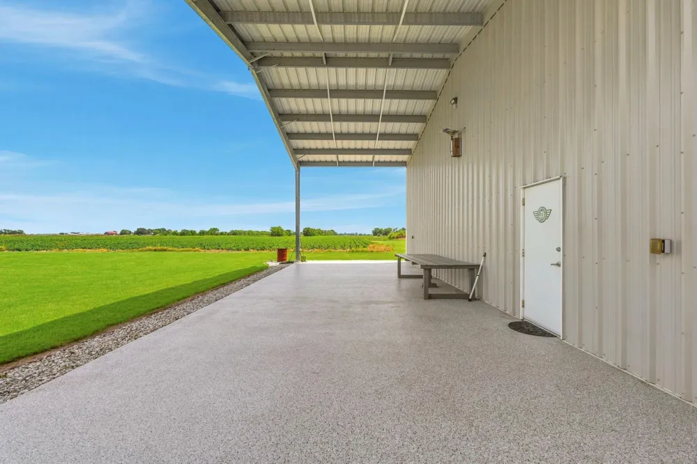12030 County Line Road Wallis, TX 77485
