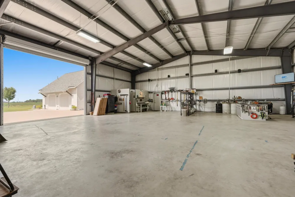 12030 County Line Road Wallis, TX 77485