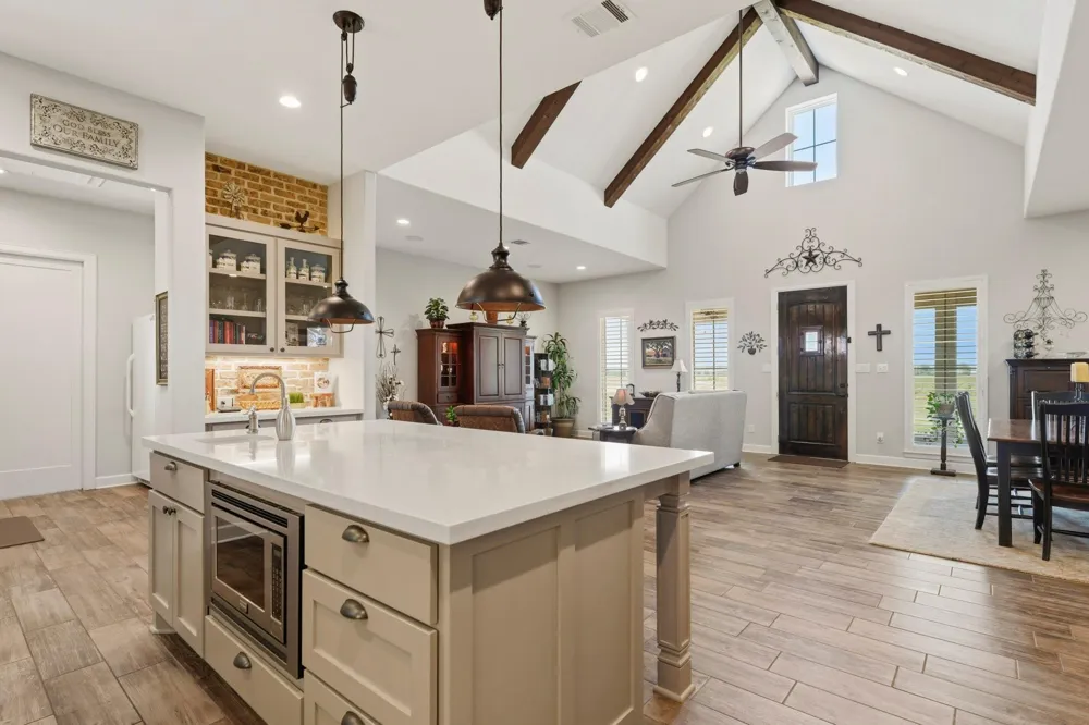 12030 County Line Road Wallis, TX 77485