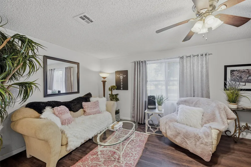 2615 Rodeo Durant, OK 74701