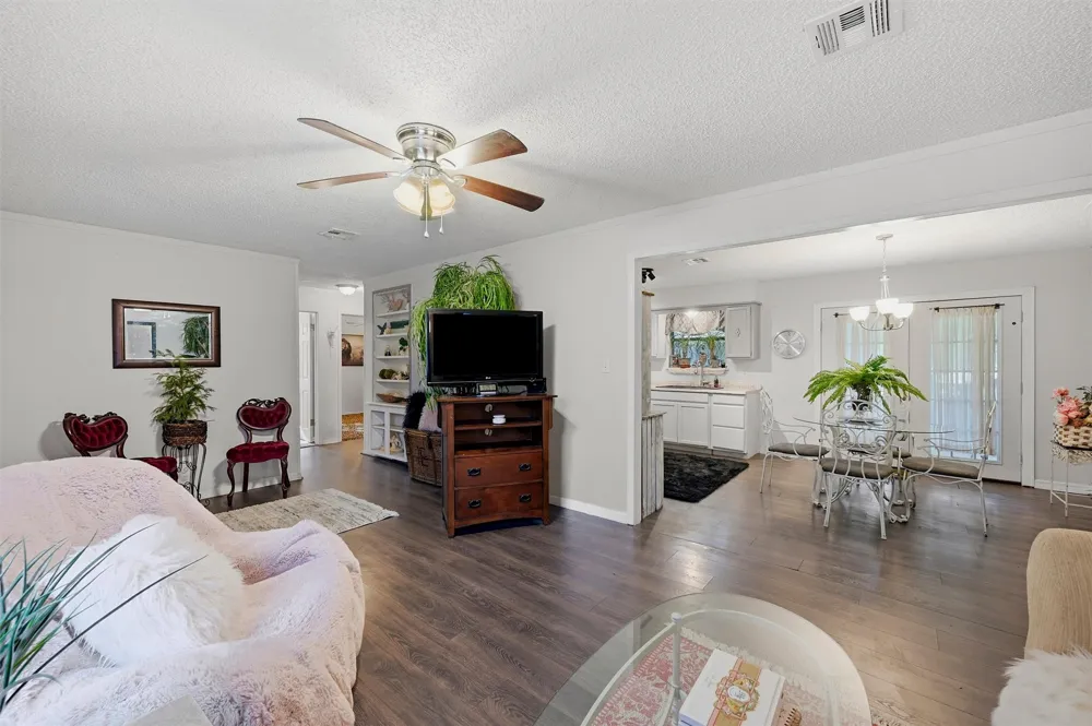 2615 Rodeo Durant, OK 74701