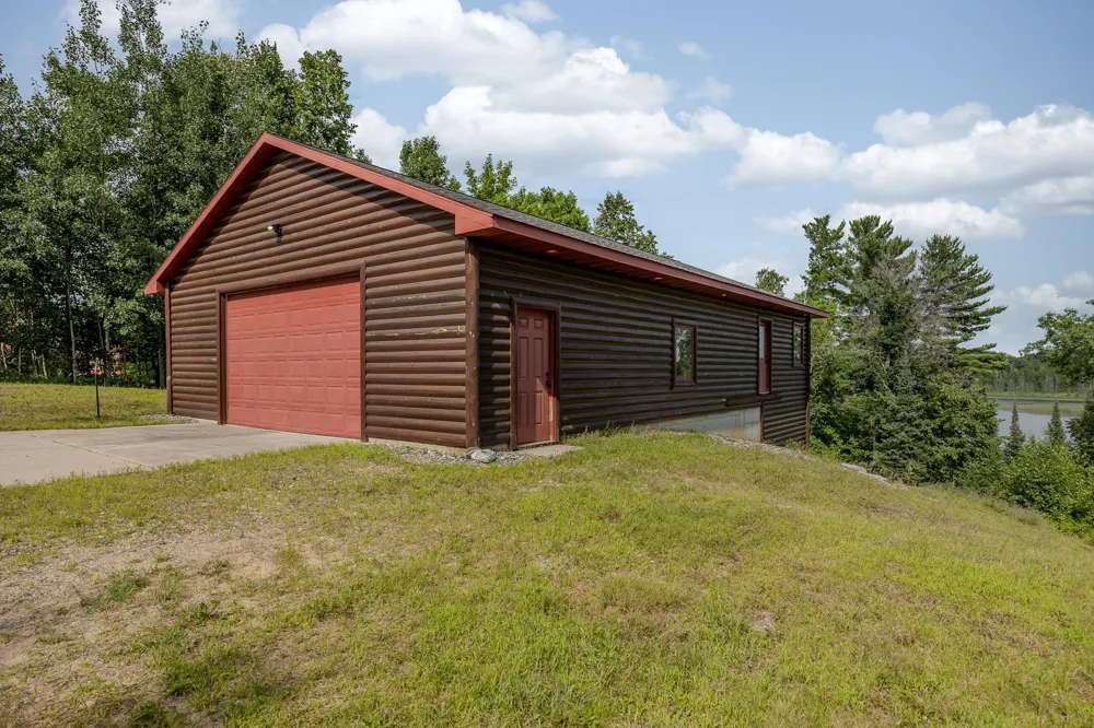 1694 Buckshot Trail NW Hackensack, MN 56452