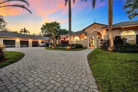 14211 Sunset Ln