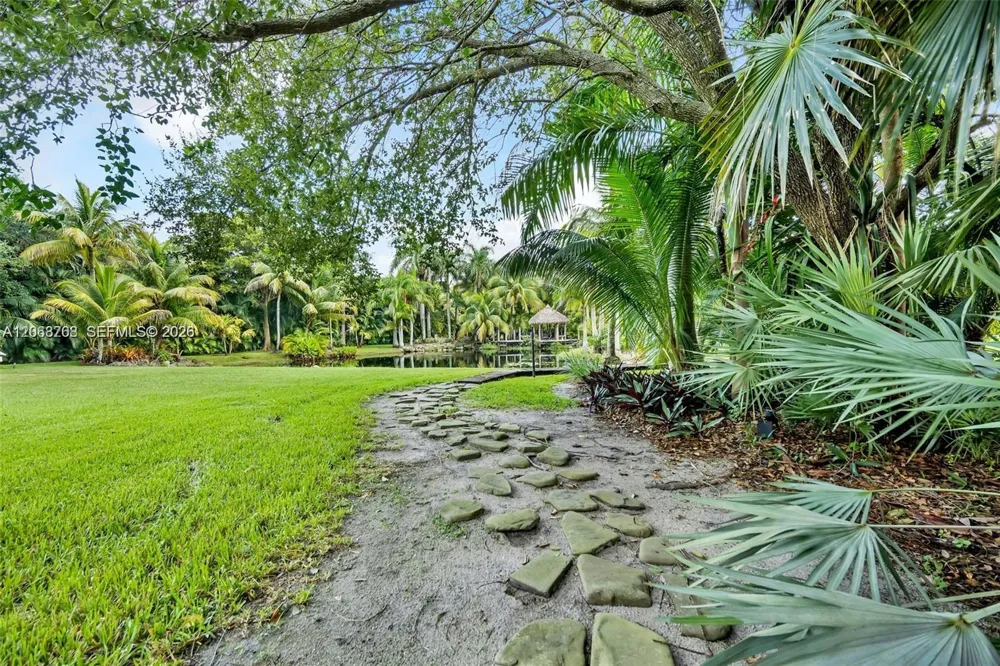 14211 Sunset Ln Southwest Ranches, FL 33330