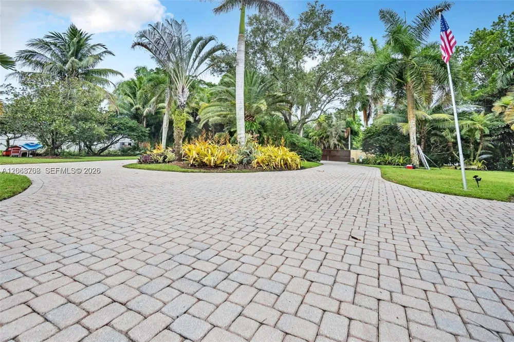 14211 Sunset Ln Southwest Ranches, FL 33330