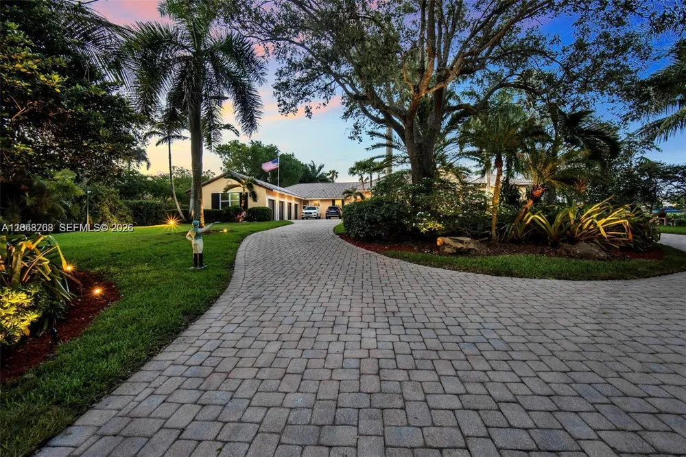 14211 Sunset Ln Southwest Ranches, FL 33330