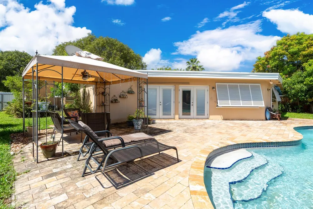1601 NE 48TH COURT Oakland Park, FL 33334