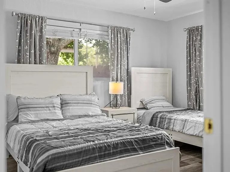 1208 NE 5TH AVENUE #1 Fort Lauderdale, FL 33304