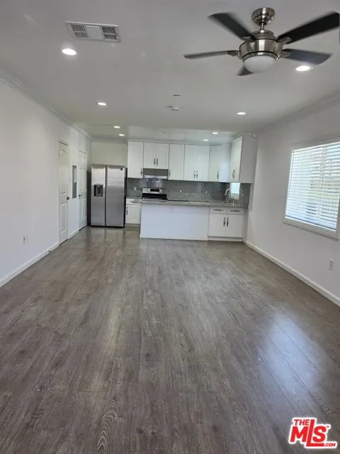 2758 W 12th Street