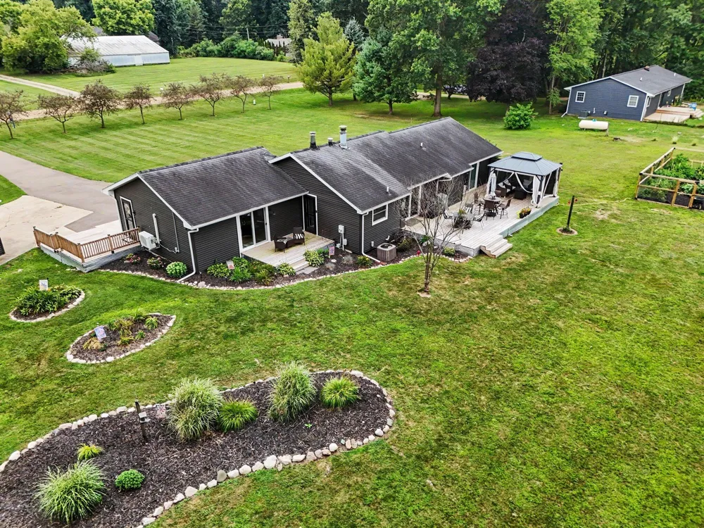 7590 W Wx Avenue Schoolcraft, MI 49087