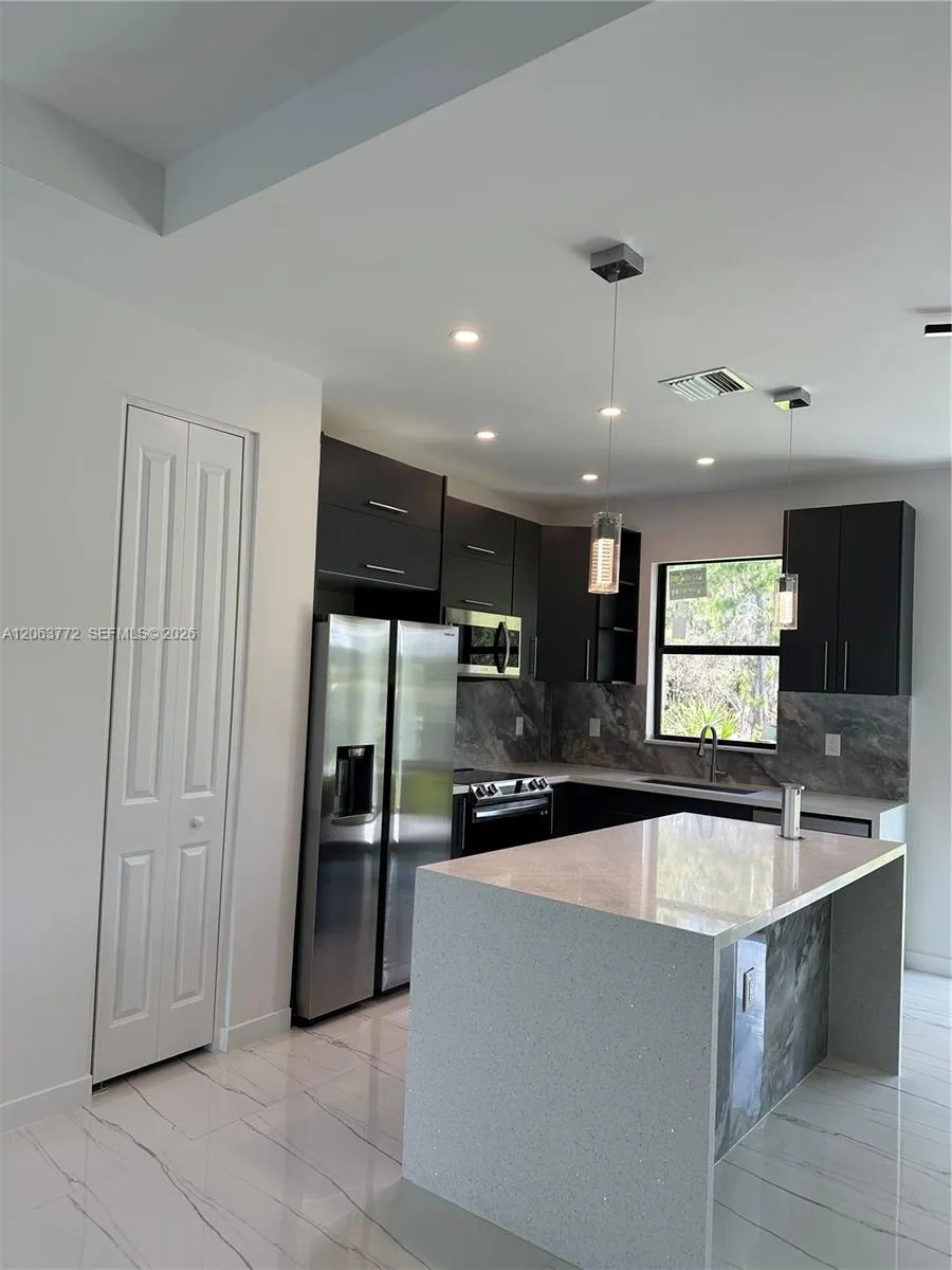 3525 43 Ave, N.E. Naples, FL 34120