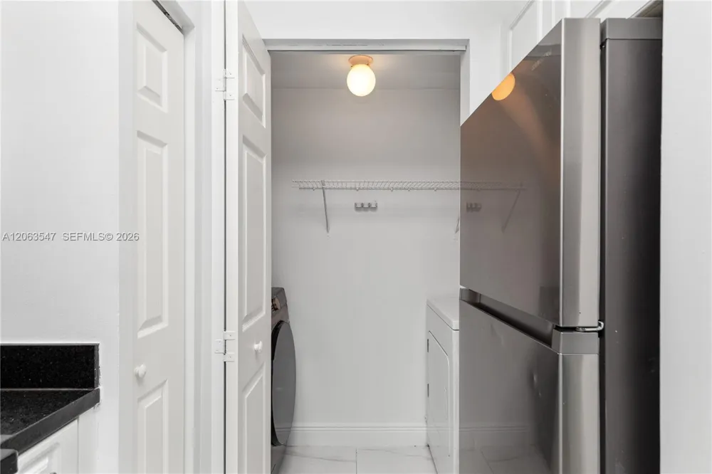 17100 Bay Rd #1210 Sunny Isles Beach, FL 33160